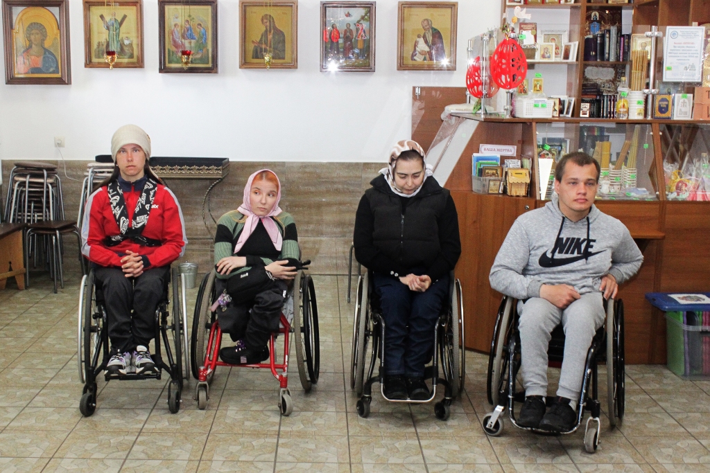 Состоялась встреча с инвалидами-колясочниками