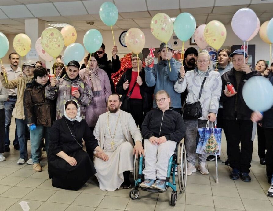 Разделить радость праздника Пасхи к нам пришли наши друзья…